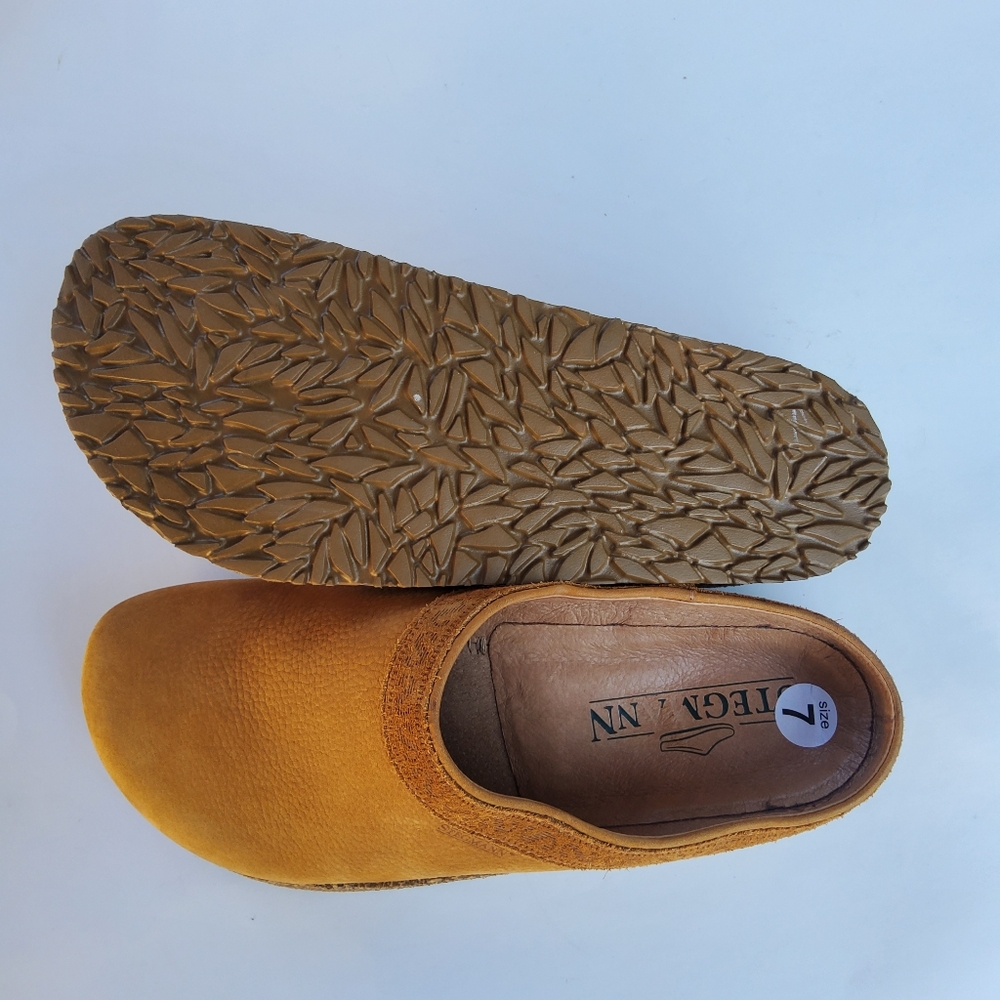 Stegman Leather Clog Slides Slippers Size 7 New